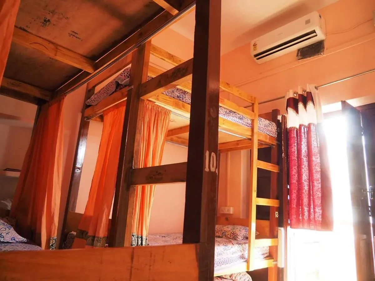 Stay Inn Riverside Benares
